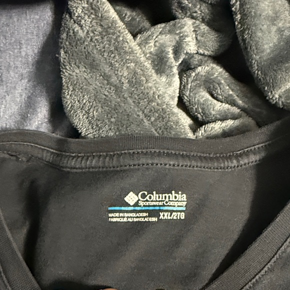 Columbia women’s Black and pink Long Sleeve Tee - Picture 5 of 6